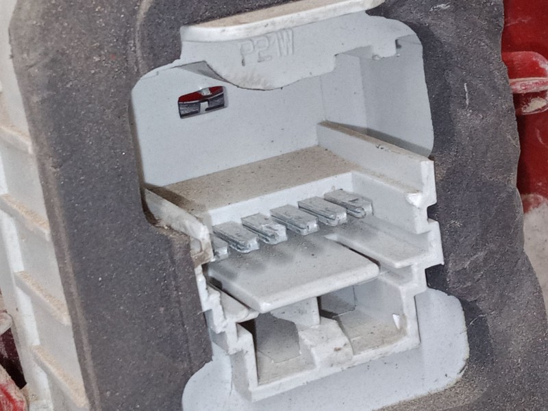 Recambio de piloto trasero izquierdo para renault clio ii (bb_, cb_) 1.2 (bb0a, bb0f, bb10, bb1k, bb28, bb2d, bb2h, cb0a,... ref