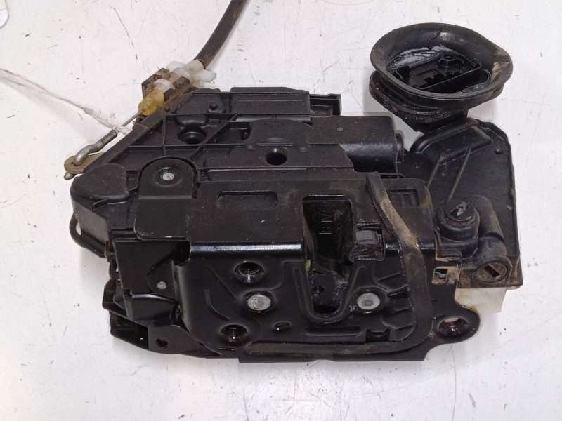 Recambio de cerradura puerta trasera derecha para volkswagen golf vi (5k1) 1.6 tdi referencia OEM IAM   