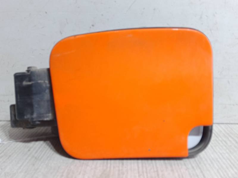 TAPA EXTERIOR COMBUSTIBLE 