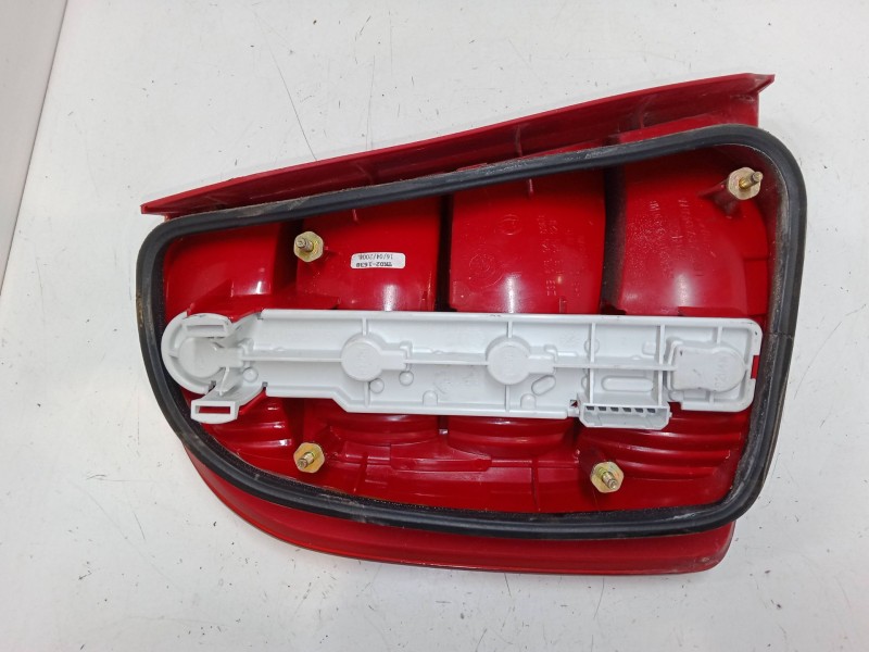 Recambio de piloto trasero derecho para skoda fabia i (6y2) 1.4 16v referencia OEM IAM    Recambio de piloto trasero derecho para skoda fabia i (6y2) 1.4 16v referencia OEM IAM