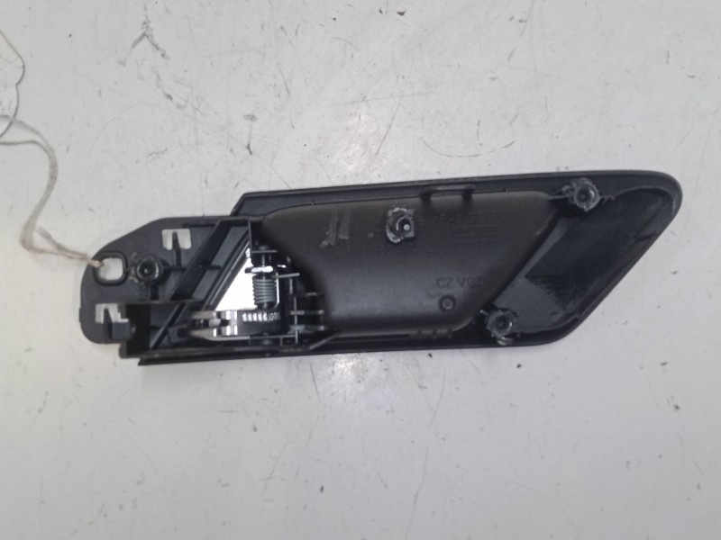 Recambio de maneta interior puerta trasera derecha para volkswagen golf vi (5k1) 1.6 tdi referencia OEM IAM   