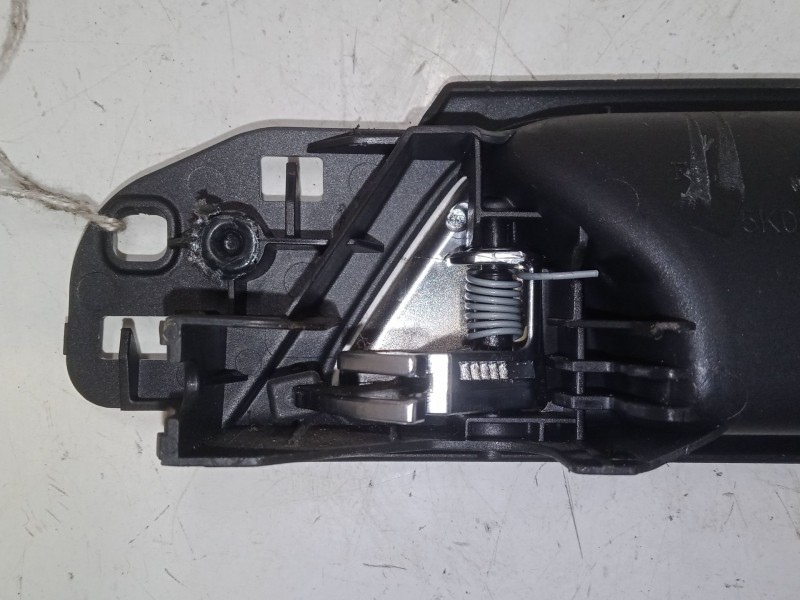 Recambio de maneta interior puerta trasera derecha para volkswagen golf vi (5k1) 1.6 tdi referencia OEM IAM   