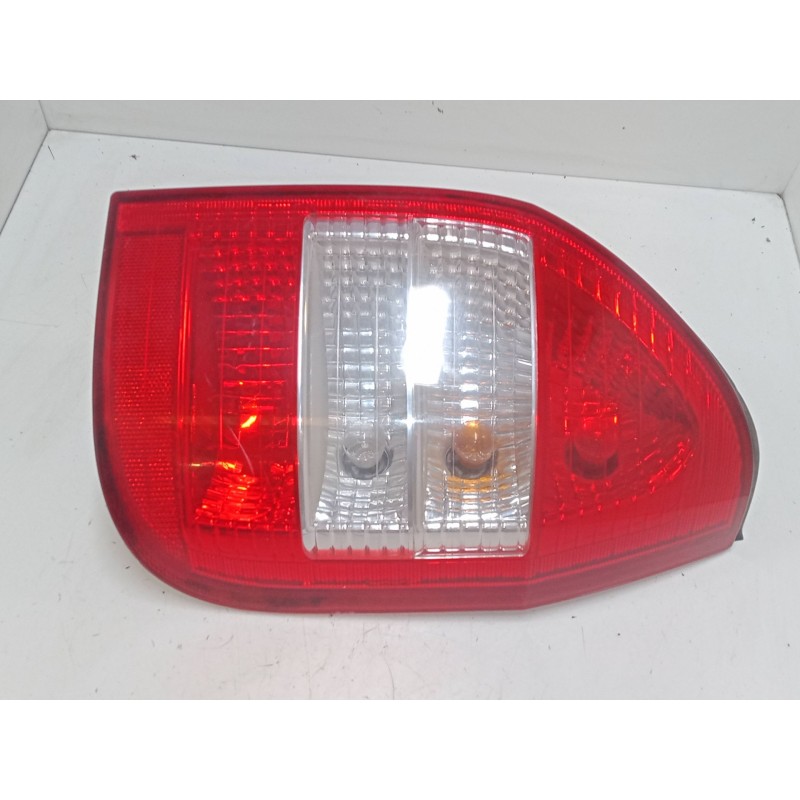 Recambio de piloto trasero derecho para opel zafira a monospace (t98) 2.0 di 16v (f75) referencia OEM IAM   