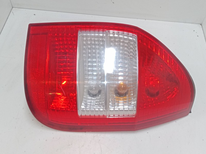 Recambio de piloto trasero derecho para opel zafira a monospace (t98) 2.0 di 16v (f75) referencia OEM IAM   