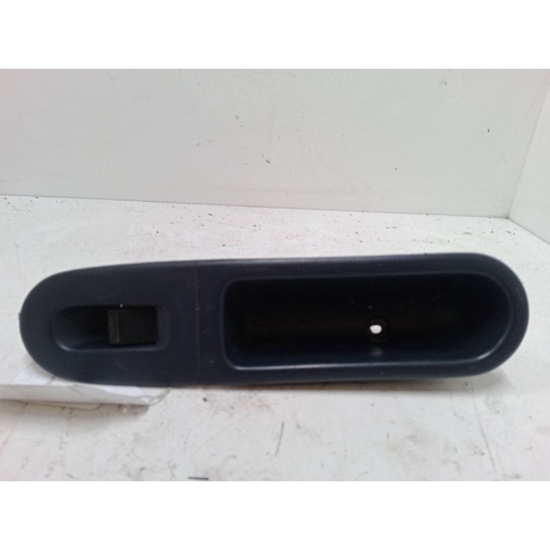 Recambio de mando elevalunas delantero derecho para honda hr-v (gh_) 1.6 16v 4wd (gh2, gh4) referencia OEM IAM   
