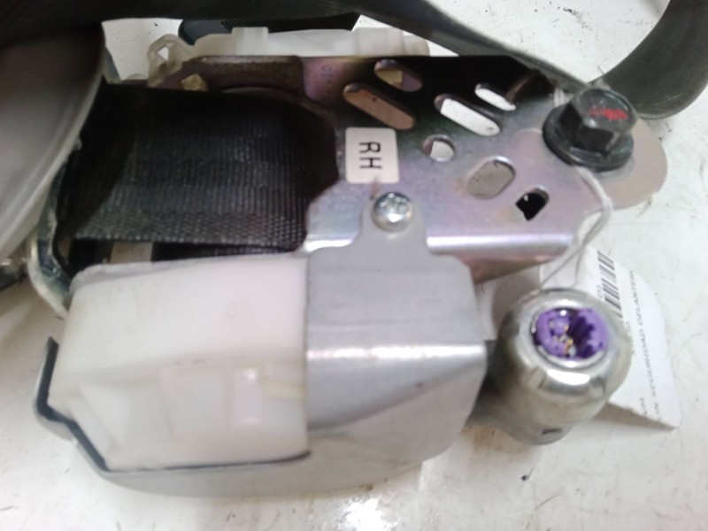 Recambio de cinturon seguridad delantero derecho para hyundai i30 (fd) 1.4 referencia OEM IAM   