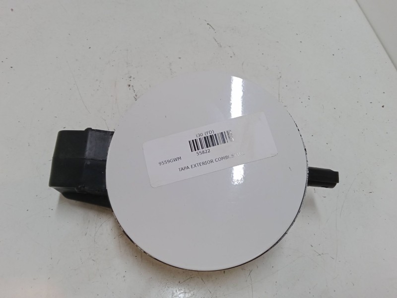 Recambio de tapa exterior combustible para hyundai i30 (fd) 1.4 referencia OEM IAM   