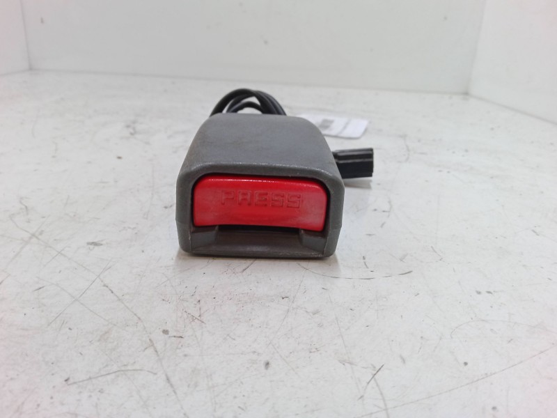 Recambio de anclaje cinturon delantero izquierdo para chevrolet lacetti (j200) 1.4 16v referencia OEM IAM   