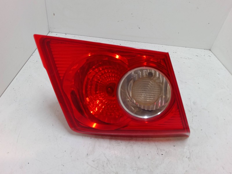 Recambio de piloto trasero porton izquierdo para chevrolet lacetti (j200) 1.4 16v referencia OEM IAM   