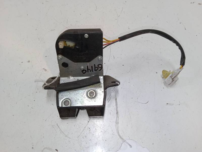 CERRADURA MALETERO / PORTON 