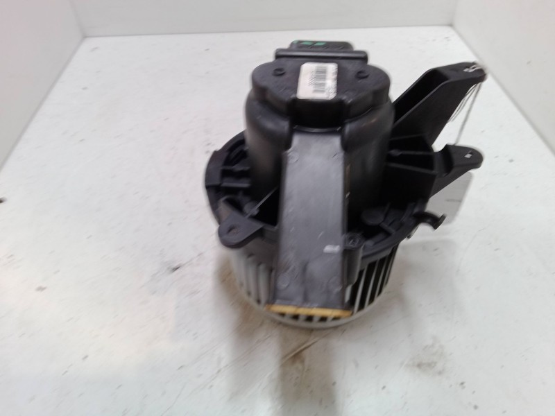 Recambio de motor calefaccion para fiat 500l (351_, 352_) 1.6 d multijet (199lye1b) referencia OEM IAM   