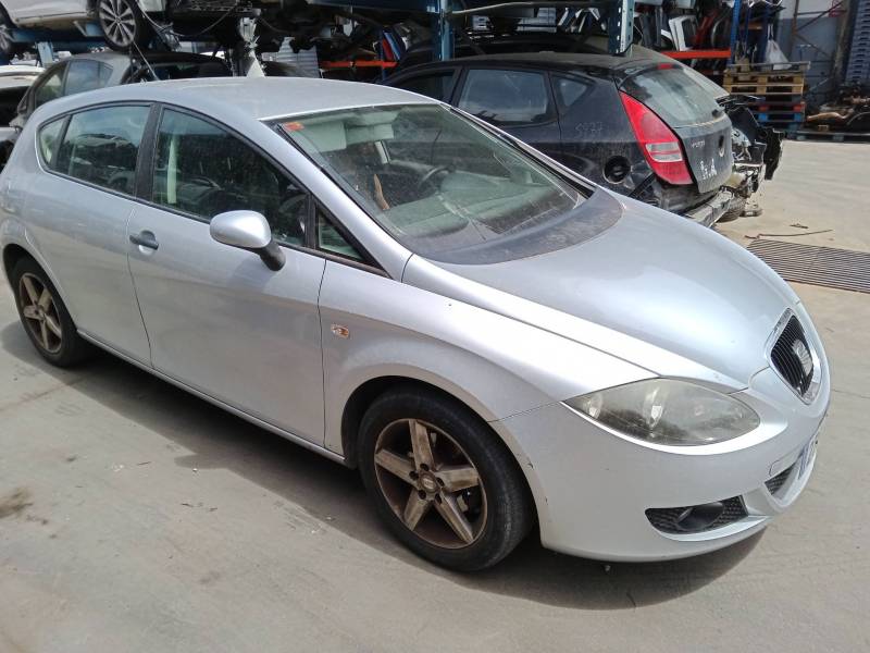 SEAT LEON (1P1)