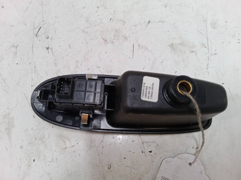 Recambio de mando elevalunas trasero izquierdo para fiat 500l (351_, 352_) 1.6 d multijet (199lye1b) referencia OEM IAM   