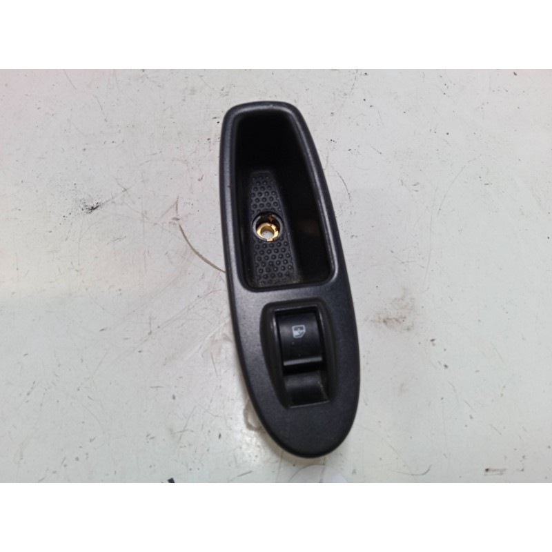 Recambio de mando elevalunas trasero derecho para fiat 500l (351_, 352_) 1.6 d multijet (199lye1b) referencia OEM IAM   