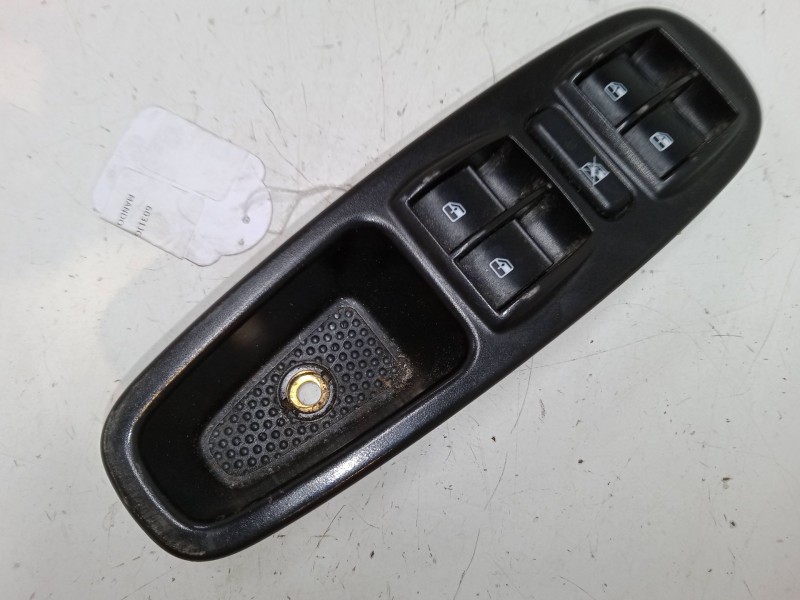 Recambio de mando elevalunas delantero izquierdo para fiat 500l (351_, 352_) 1.6 d multijet (199lye1b) referencia OEM IAM 735600