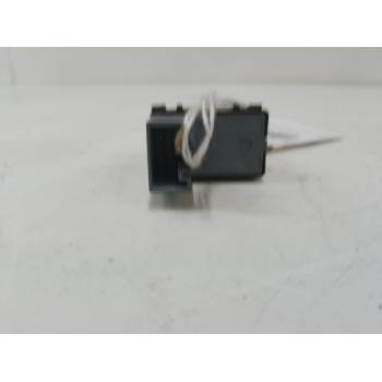 MANDO ELEVALUNAS DELANTERO DERECHO PBT GF20 