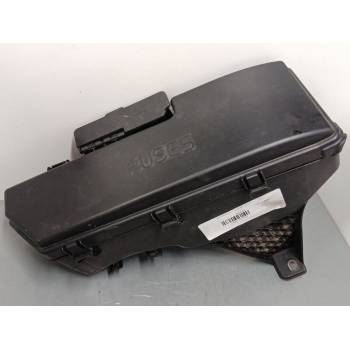 CAJA RELES / FUSIBLES 9494210 