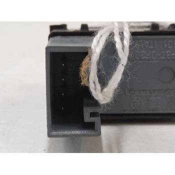 MANDO ELEVALUNAS DELANTERO DERECHO PBT GF20 