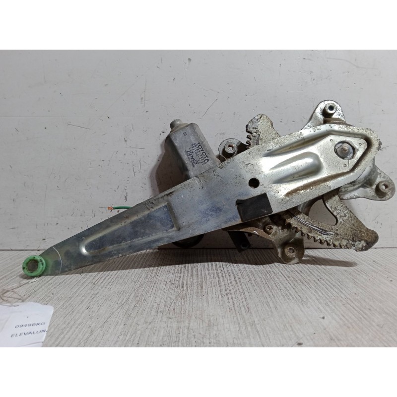 Recambio de elevalunas electrico trasero derecho para toyota rav 4 ii (_a2_) 2.0 4wd (aca21, aca20) referencia OEM IAM   