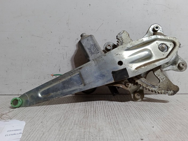 Recambio de elevalunas electrico trasero derecho para toyota rav 4 ii (_a2_) 2.0 4wd (aca21, aca20) referencia OEM IAM   
