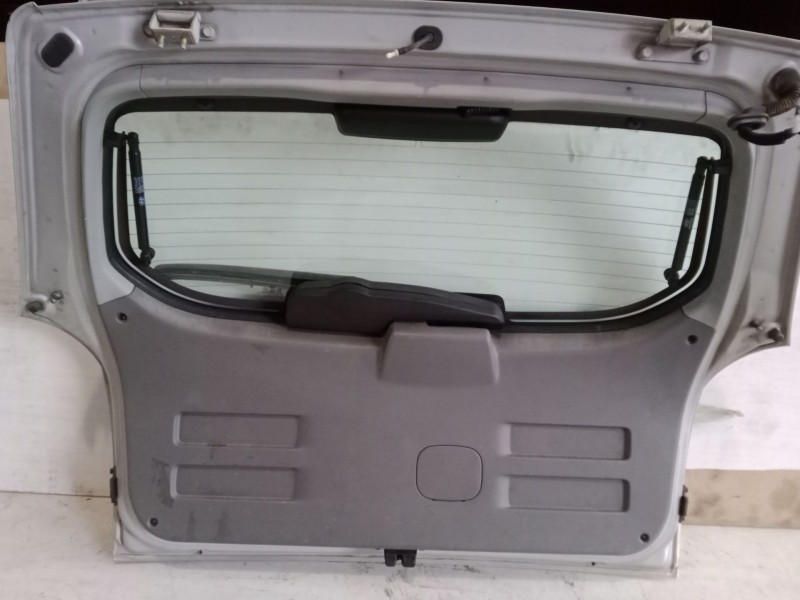Recambio de porton trasero para hyundai tucson (jm) 2.0 crdi referencia OEM IAM   