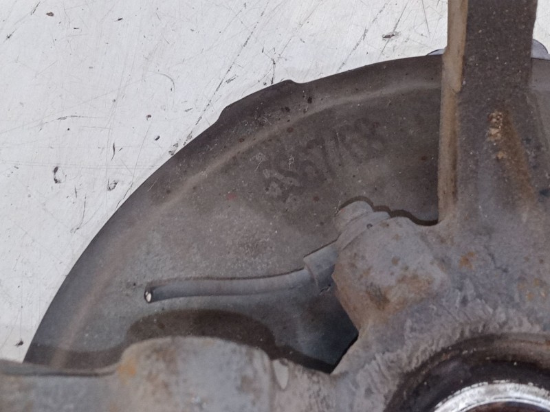 Recambio de mangueta delantera derecha para citroën c-crosser (vu_, vv_) 2.2 hdi referencia OEM IAM   