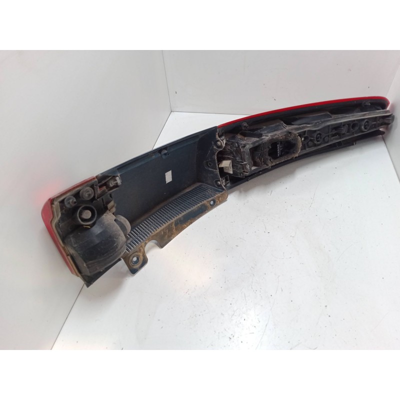 Recambio de piloto trasero derecho para opel meriva a monospace (x03) 1.7 cdti (e75) referencia OEM IAM 13203392  