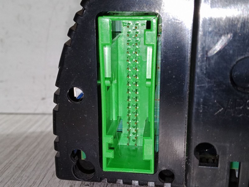 Recambio de cuadro instrumentos para audi a4 b7 (8ec) 2.0 referencia OEM IAM   