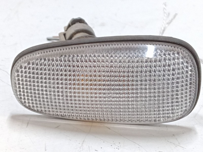 Recambio de intermitente lateral izquierdo para opel zafira a monospace (t98) 2.2 dti 16v (f75) referencia OEM IAM   