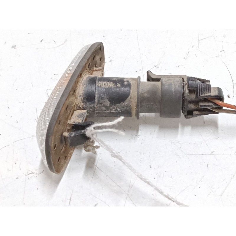Recambio de intermitente lateral izquierdo para opel zafira a monospace (t98) 2.2 dti 16v (f75) referencia OEM IAM   