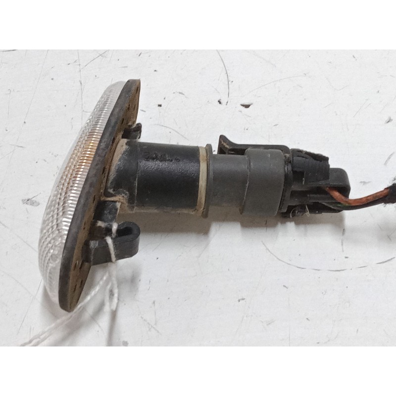 Recambio de intermitente lateral derecho para opel zafira a monospace (t98) 2.2 dti 16v (f75) referencia OEM IAM   