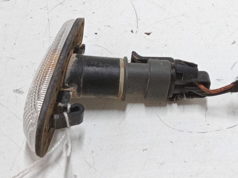 Recambio de intermitente lateral derecho para opel zafira a monospace (t98) 2.2 dti 16v (f75) referencia OEM IAM   