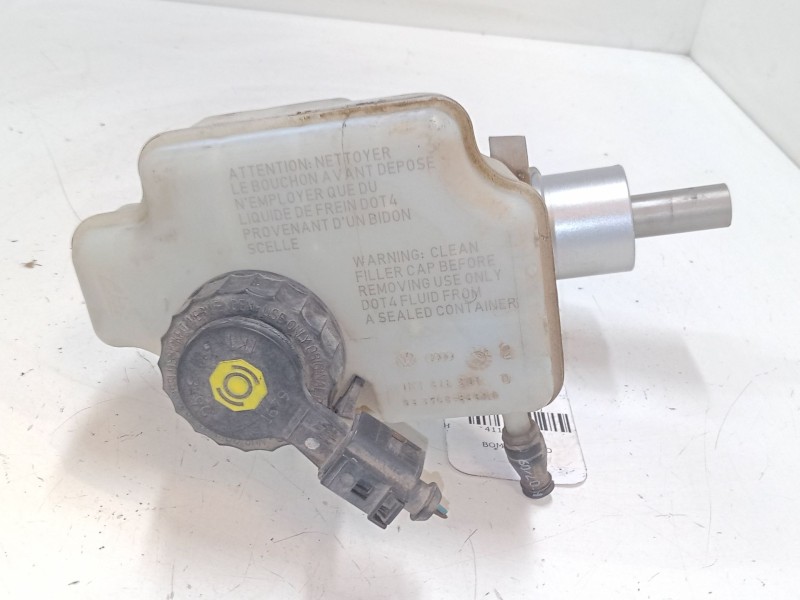 Recambio de bomba freno para volkswagen golf vi (5k1) 1.6 tdi referencia OEM IAM   