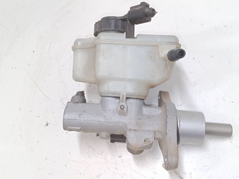 Recambio de bomba freno para volkswagen golf vi (5k1) 1.6 tdi referencia OEM IAM   