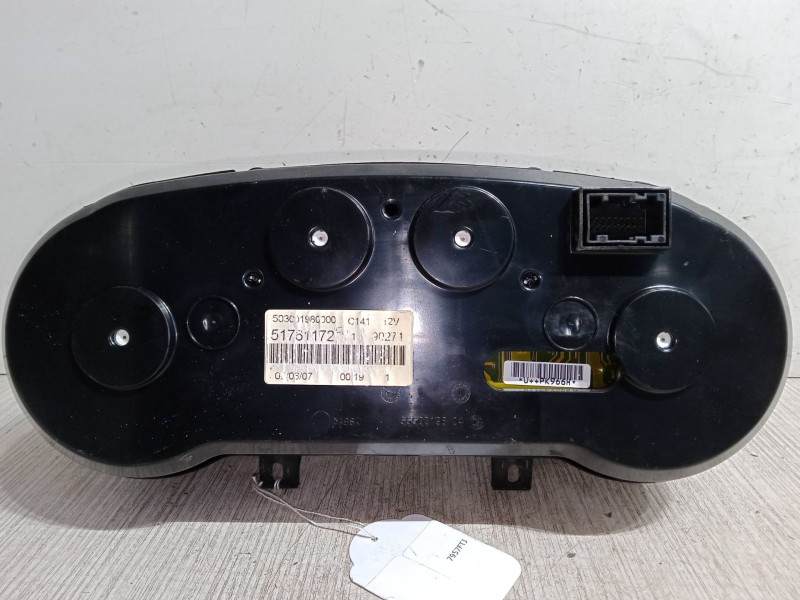 Recambio de cuadro instrumentos para fiat bravo ii (198_) 1.9 d multijet (198axb1a) referencia OEM IAM   