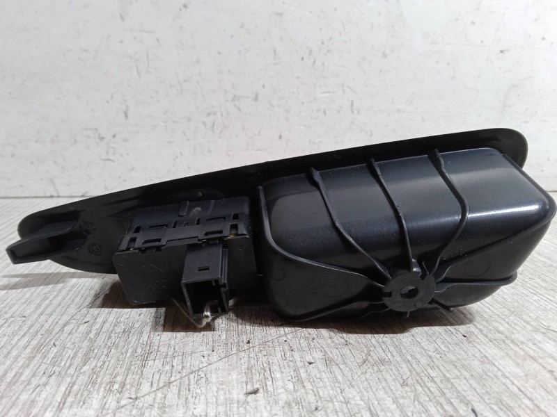 Recambio de mando elevalunas trasero izquierdo para peugeot 308 i (4a_, 4c_) 1.6 hdi referencia OEM IAM   
