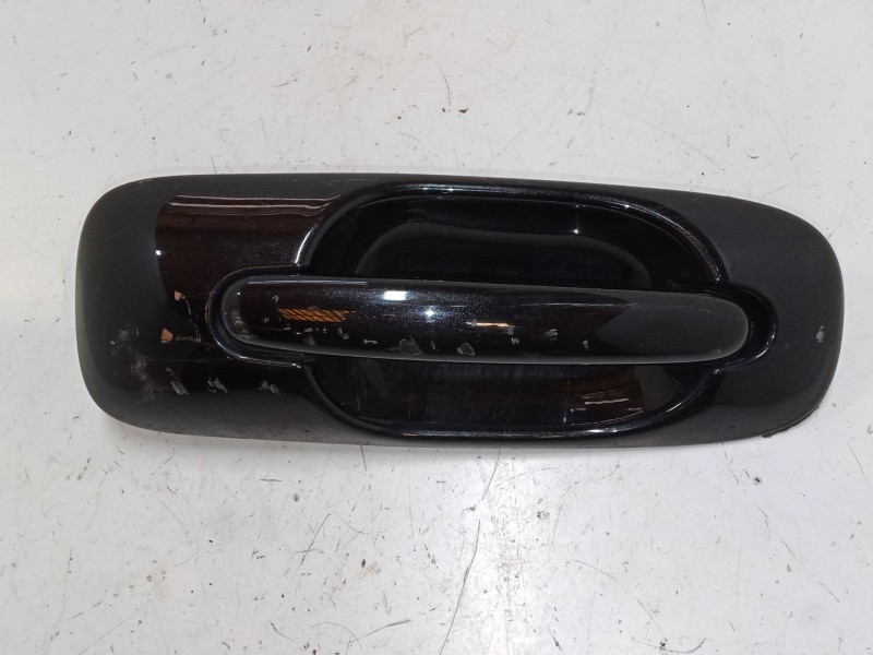 Recambio de maneta exterior puerta delantera derecha para chrysler voyager iv (rg, rs) 2.8 crd referencia OEM IAM   