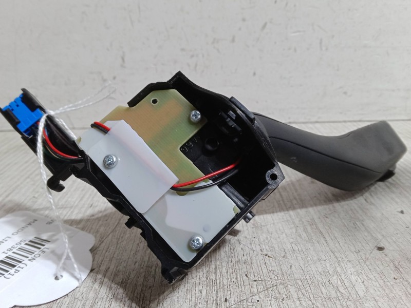 Recambio de mando limpiaparabrisas para seat leon (1p1) 1.9 tdi referencia OEM IAM   