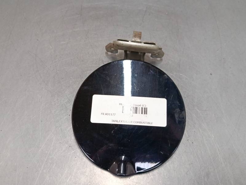 TAPA EXTERIOR COMBUSTIBLE 