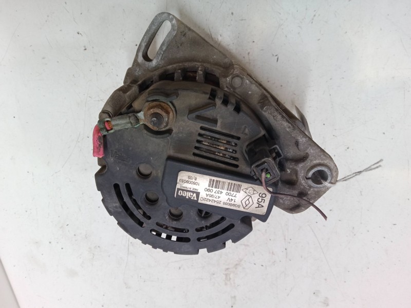 Recambio de alternador para renault clio ii (bb_, cb_) 1.2 16v (bb05, bb0w, bb11, bb27, bb2t, bb2u, bb2v, cb05,... referencia OE