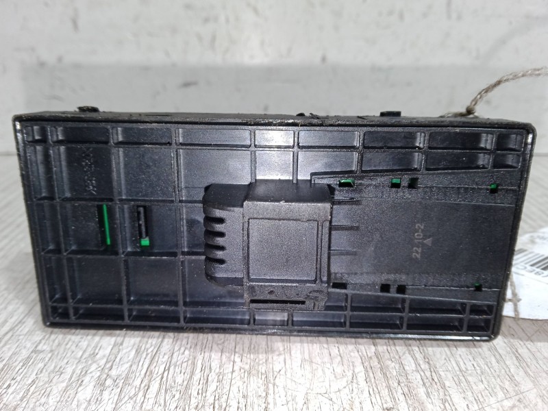 Recambio de mando elevalunas delantero izquierdo para audi a4 b7 (8ec) 2.0 referencia OEM IAM   