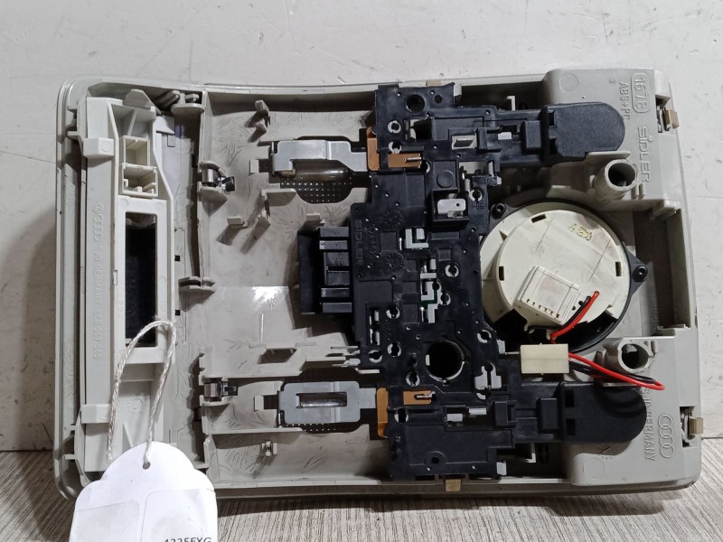 Recambio de luz interior delantera para audi a3 (8p1) 1.6 fsi referencia OEM IAM   