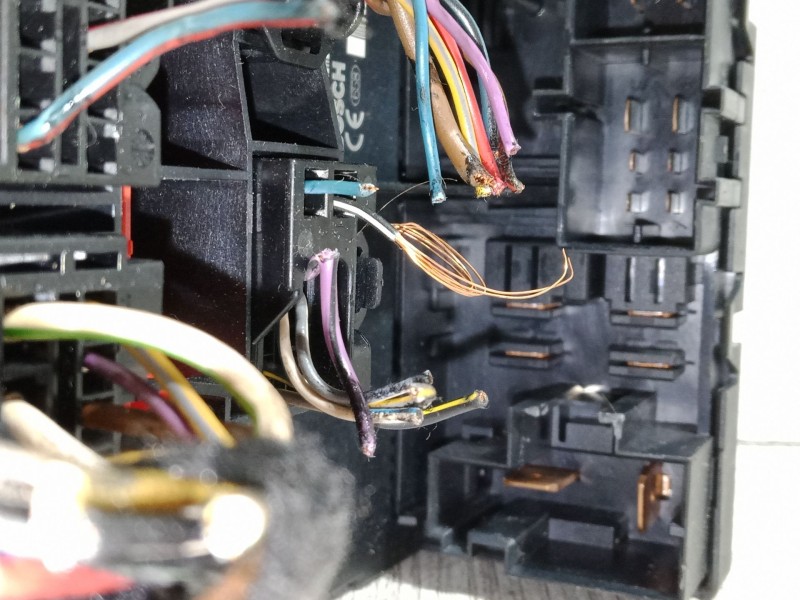 Recambio de bsi para audi a3 (8p1) 1.6 fsi referencia OEM IAM 8P0907279K F005V00584 