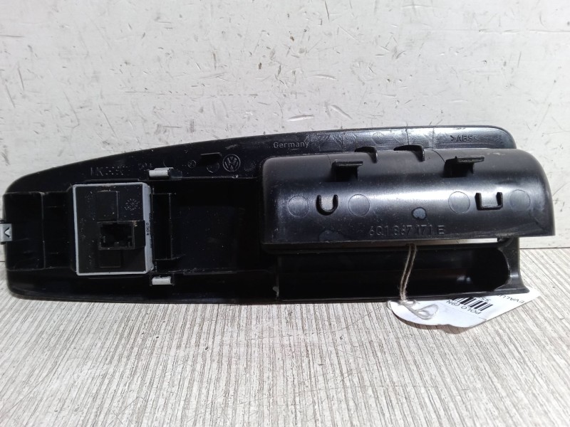 Recambio de mando elevalunas delantero izquierdo para volkswagen polo (9n_, 9a_) 1.2 12v referencia OEM IAM   