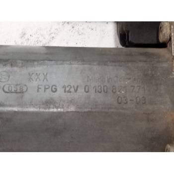 MOTOR ELEVALUNA DELANTERO DERECHO 0130821771 