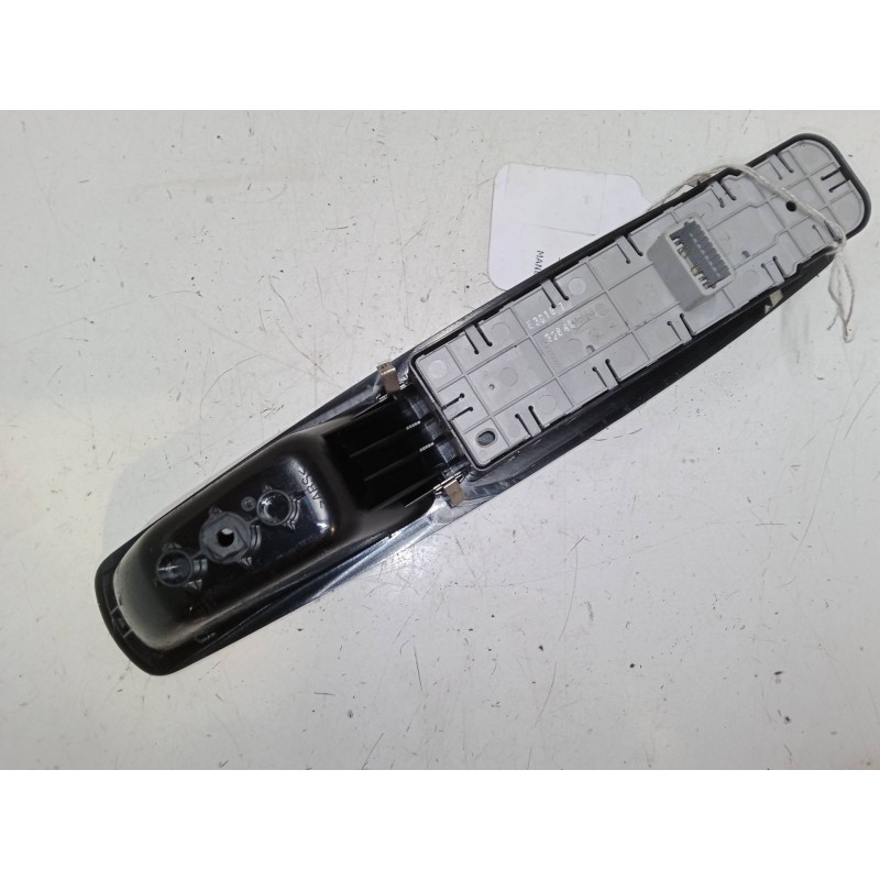 Recambio de mando elevalunas delantero izquierdo para renault megane iii hatchback (bz0/1_, b3_) 1.2 tce (bz2b, bz11) referencia
