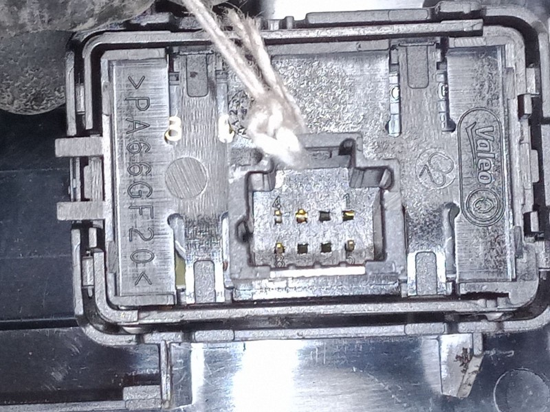 Recambio de mando elevalunas delantero derecho para renault megane iii hatchback (bz0/1_, b3_) 1.2 tce (bz2b, bz11) referencia O