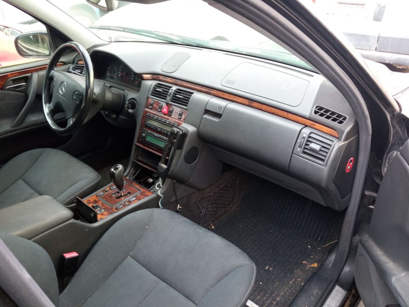 mercedes-benz clase e (w210) del año 2003 mercedes-benz clase e (w210) del año 2003