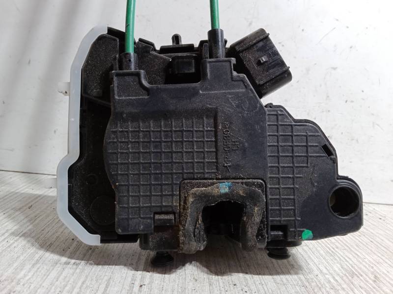 CERRADURA PUERTA DELANTERA IZQUIERDA 