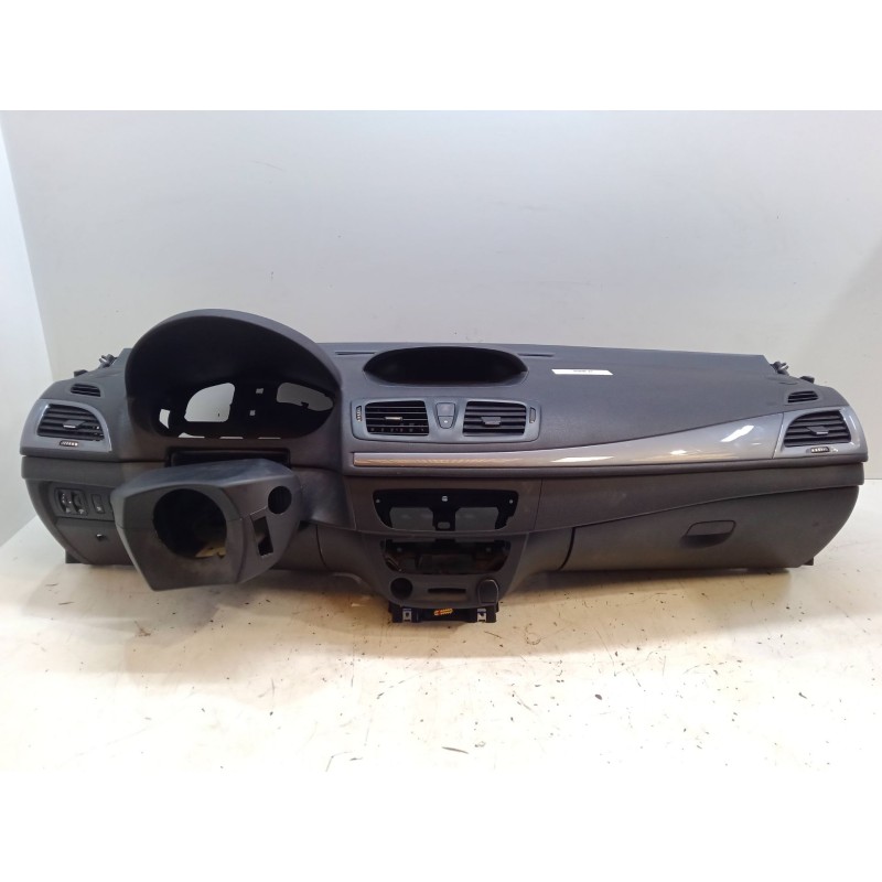 Recambio de salpicadero para renault megane iii hatchback (bz0/1_, b3_) 1.2 tce (bz2b, bz11) referencia OEM IAM   